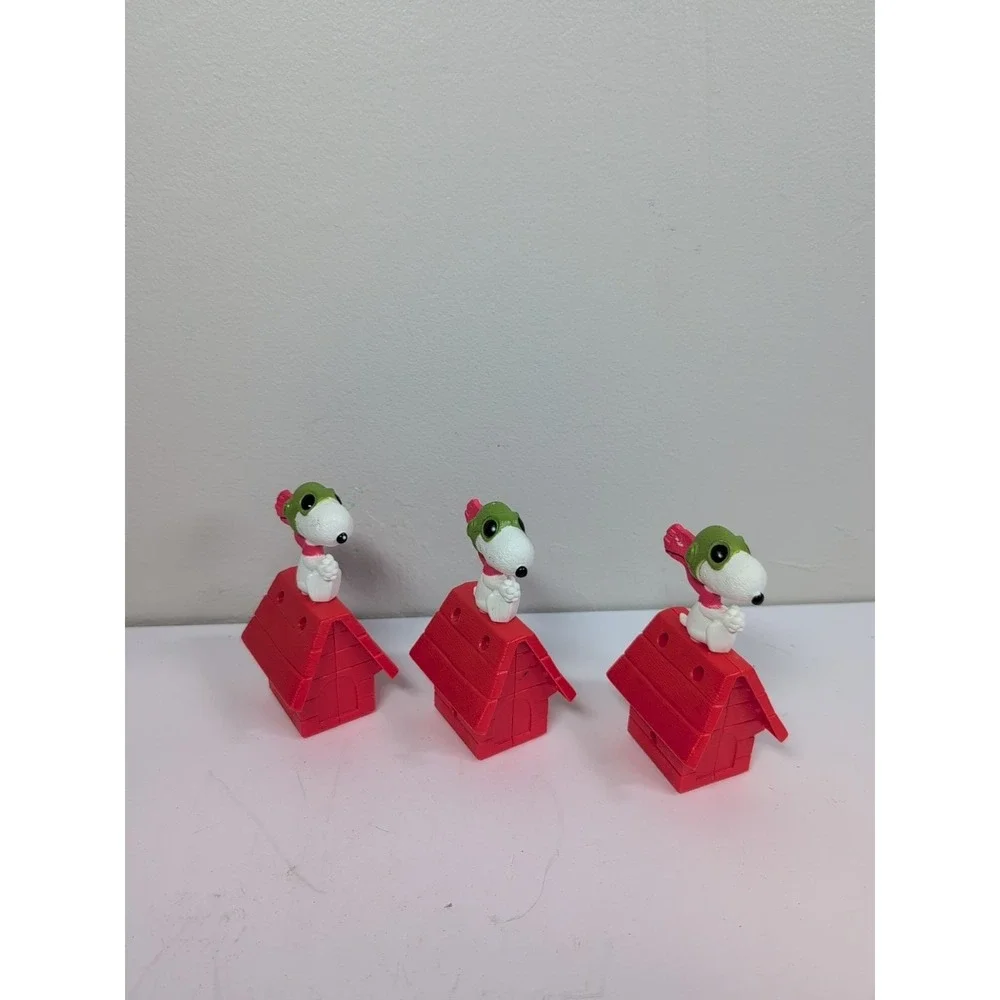 3 Snoopy On Roof Of Red DogHouse Peanuts McDonald's 4